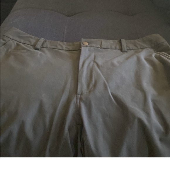 🌲 Lululemon Joggers dark gray XL
Like new Men’s ABC - Picture 2 of 5